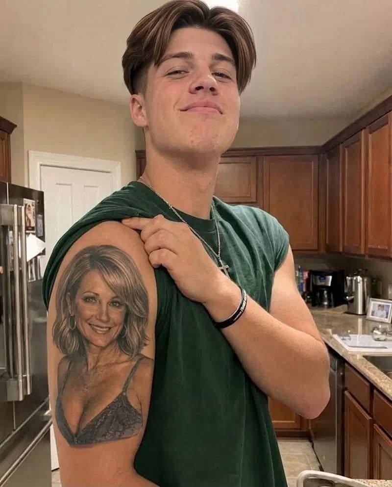 Mi hijo cumplió 18 años y se hizo un tatuaje de su madrastra; cuando me enteré de lo que le habían prometido, perdí los estribos.