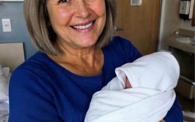 Finalmente conocí al bebé de mi hijo, y entonces una enfermera susurró: “Ese no es el bebé que se llevó”.