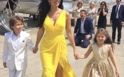 Tras el divorcio, Julianne se marchó con sus hijos, dejando tras de sí un secreto que destrozó a la familia Henderson.